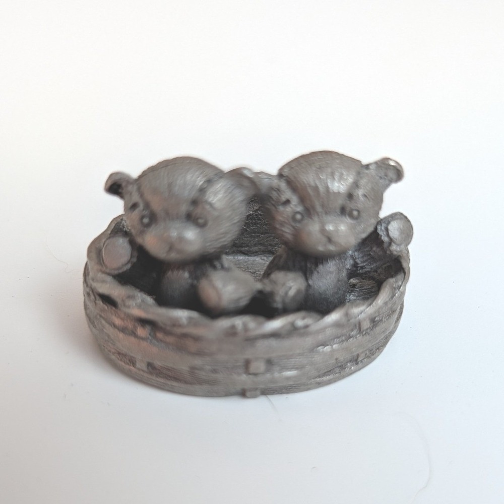 Vintage 1982 Spoontiques Pewter Teddy Bears in Basket Miniature Figurine M838